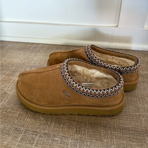 UGG Tasman Slipper